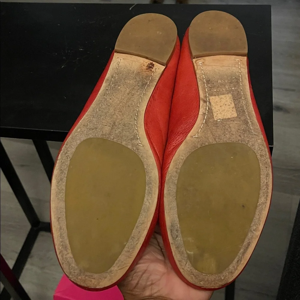 Tory Burch Red Leather Flats with Gold Logo - Picture 2 of 5